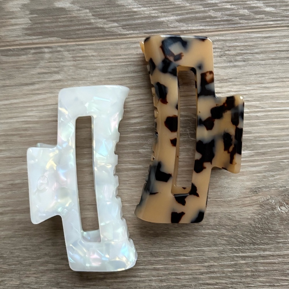Lululemon Large Hairclips